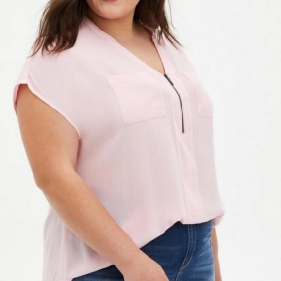 Torrid Georgette Light Pink Zip Front Cap Dolman Sleeve Blouse 1X Women’s - Picture 3 of 7